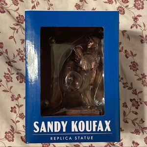 Sandy Koufax statue from dodger stadium